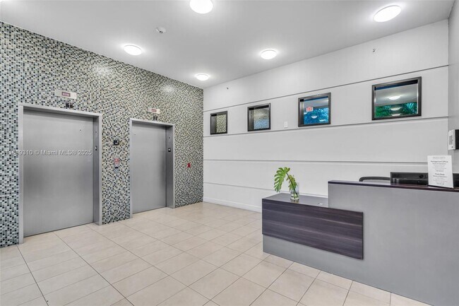 36 NW 6th Ave in Miami, FL - Building Photo - Building Photo