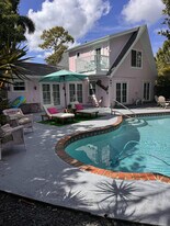 1256 Palmetto Rd in Haverhill, FL - Building Photo