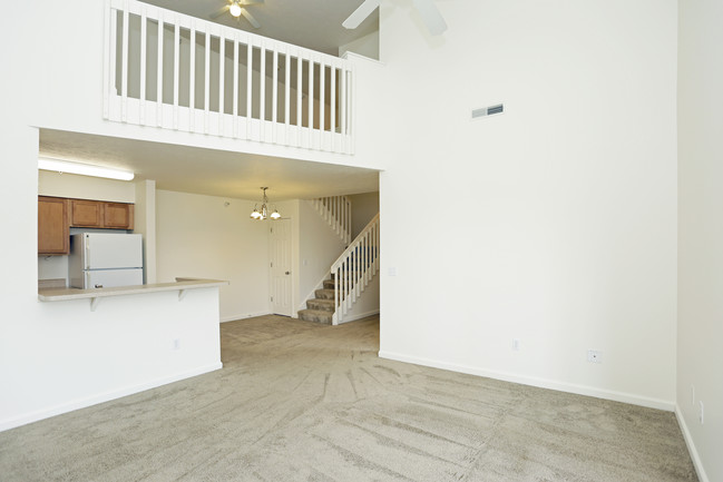 Catalina Shores in Muskegon, MI - Building Photo - Interior Photo