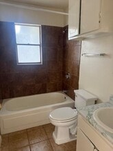 814 Hazelton St in San Marcos, TX - Building Photo - Building Photo