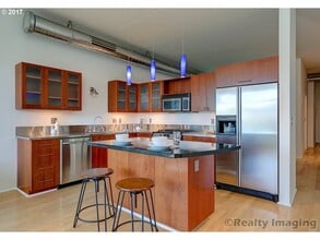 420 NW 11th Ave, Unit 709 in Portland, OR - Building Photo - Building Photo