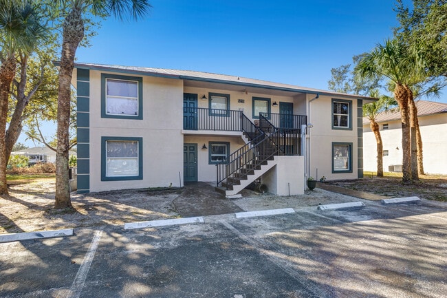 Residences on 16th in Naples, FL - Building Photo - Building Photo