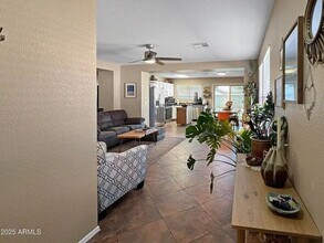 1130 S 53rd Pl in Mesa, AZ - Foto de edificio - Building Photo