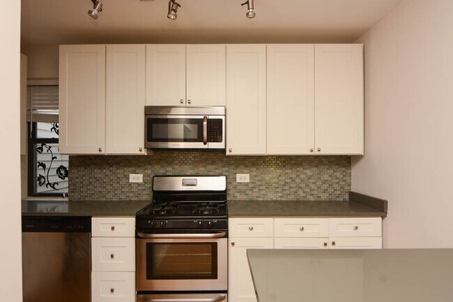 2837 W Palmer St in Chicago, IL - Building Photo - Building Photo