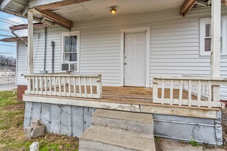 400 W Front St in Glasgow, KY - Building Photo - Building Photo