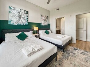 2901 Indiana St in Dallas, TX - Building Photo - Building Photo