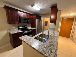 5275 Images Cir in Kissimmee, FL - Building Photo - Building Photo