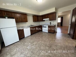 84 Mesa Rd in Springfield, IL - Building Photo - Building Photo