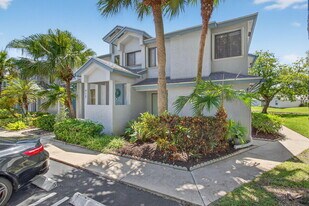 406 Harbour Pointe Way in Greenacres, FL - Building Photo