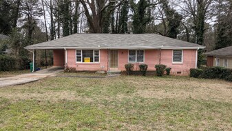 2417 Ousley Ct in Decatur, GA - Building Photo