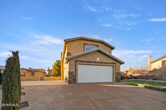 3329 Tierra Sara Ln in El Paso, TX - Building Photo - Building Photo
