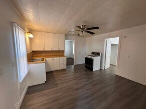 205 G St in Elgin, OK - Building Photo - Building Photo