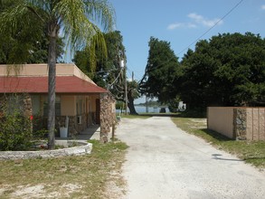 Lake Marianna Cottages in Winter Haven, FL - Foto de edificio - Building Photo