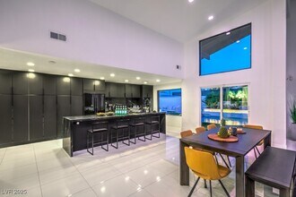 5785 Edna Ave in Las Vegas, NV - Building Photo - Building Photo