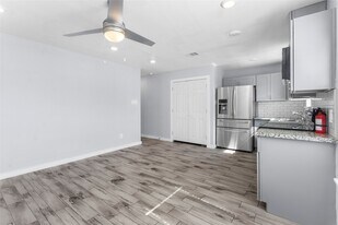 6809 Glass St in Houston, TX - Building Photo