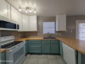 2909 57th Ave in Gulfport, MS - Building Photo - Building Photo