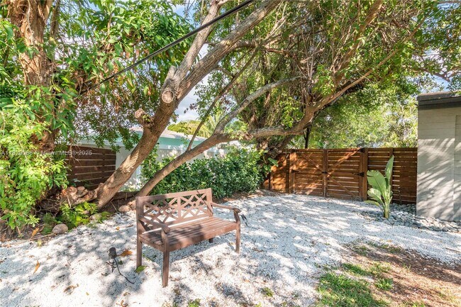 2302 Funston St in Hollywood, FL - Building Photo - Building Photo