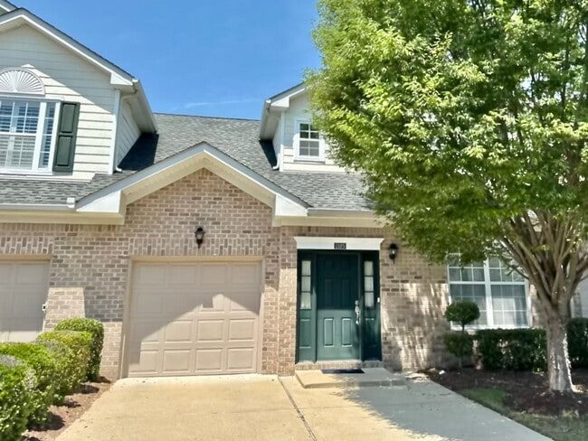 1105 Yarbrough Way