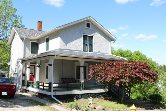 property at 1626 Summit Ln