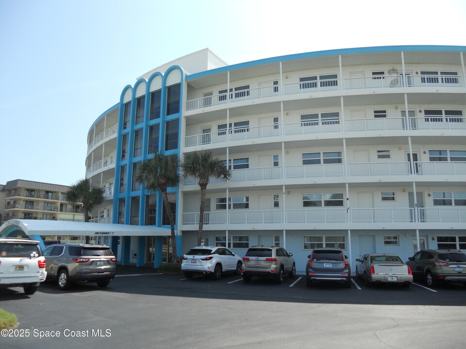 4000 Ocean Beach Blvd in Cocoa Beach, FL - Building Photo