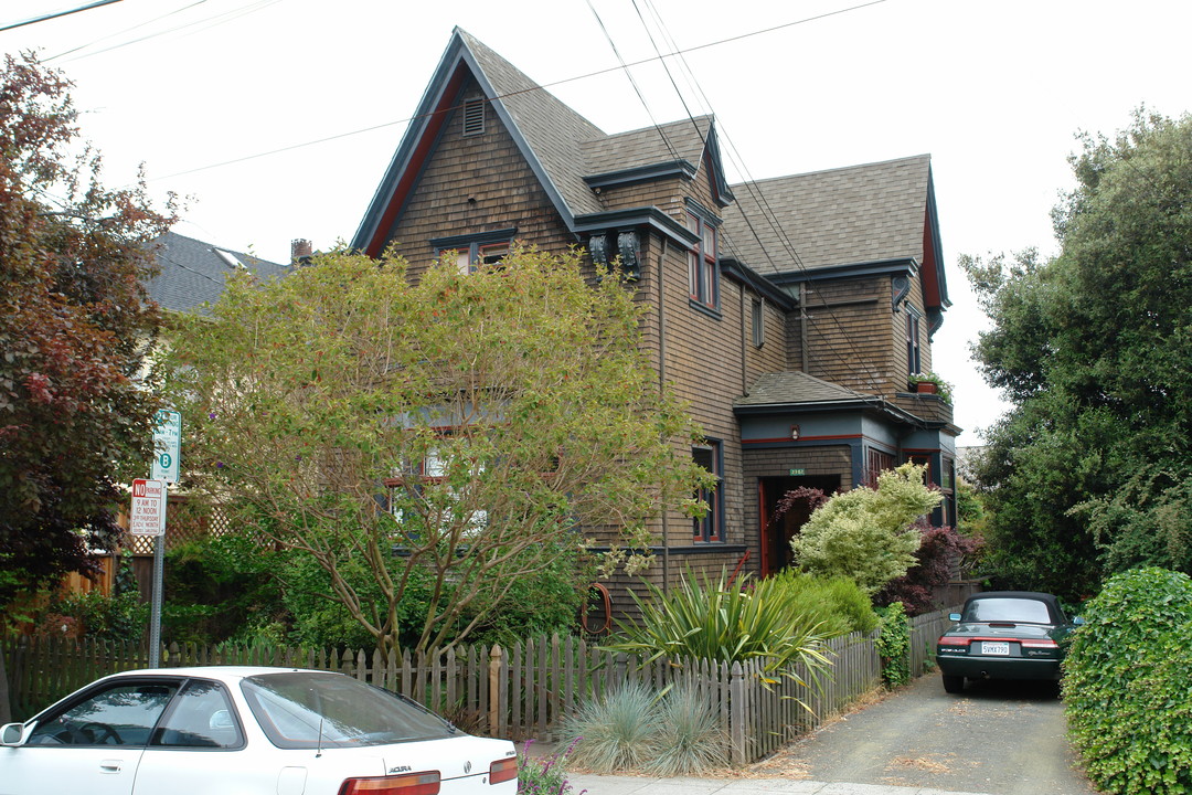 2812 Regent St in Berkeley, CA - Building Photo