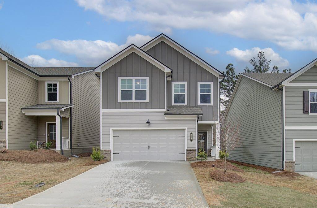 3031 Westgate Park Dr in Loganville, GA - Foto de edificio