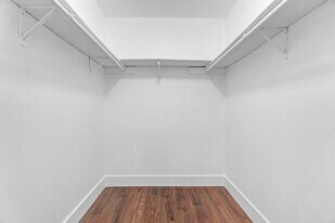 8771 NW 39th St in Sunrise, FL - Building Photo