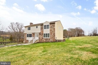 3554 N Sugan Rd in New Hope, PA - Building Photo - Building Photo