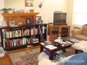 1801 Beacon St in Brookline, MA - Foto de edificio - Building Photo