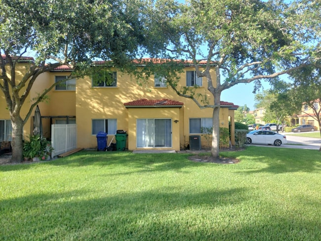 10161 SW 21st St in Miramar, FL - Building Photo - Building Photo