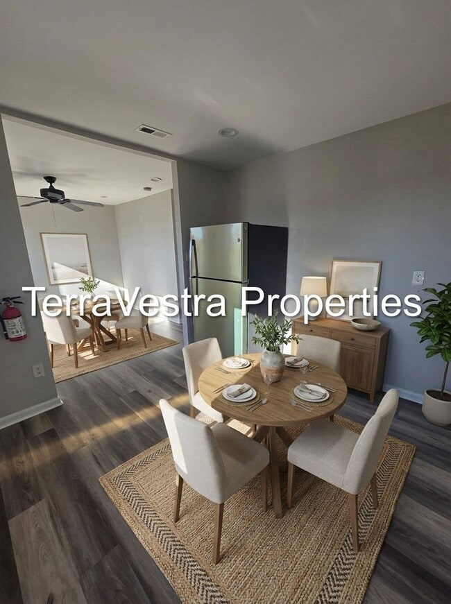 property at 711 N 3rd St