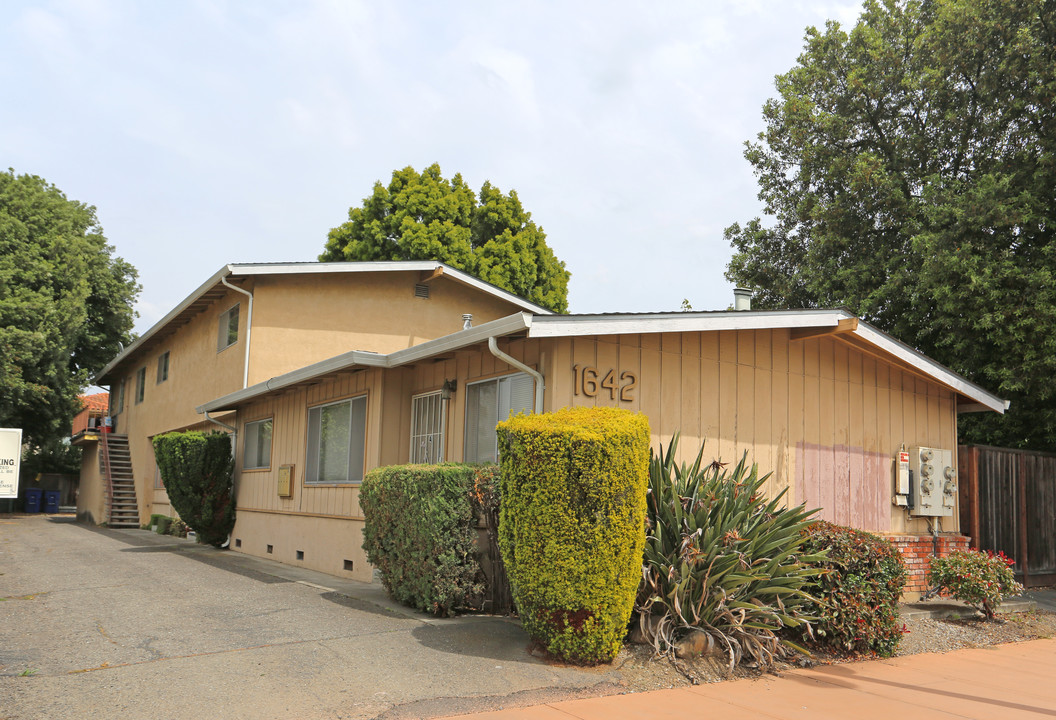 1642 San Leandro Blvd in San Leandro, CA - Building Photo