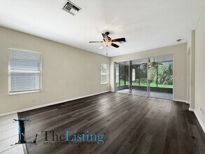7411 Surrey Wood Ln in Apollo Beach, FL - Building Photo - Building Photo