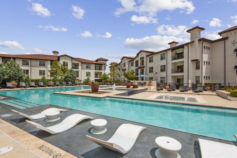 Ambrosio Apartments in Pflugerville, TX - Foto de edificio