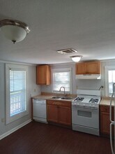 814 Lee St in Benton, LA - Foto de edificio - Building Photo