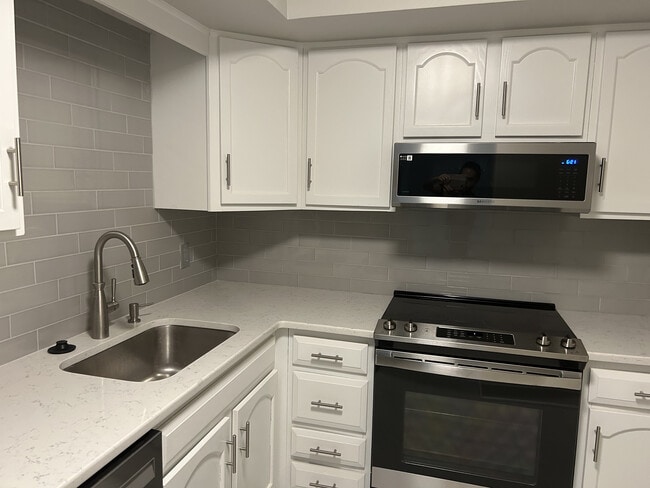 33 Windemere Apartments