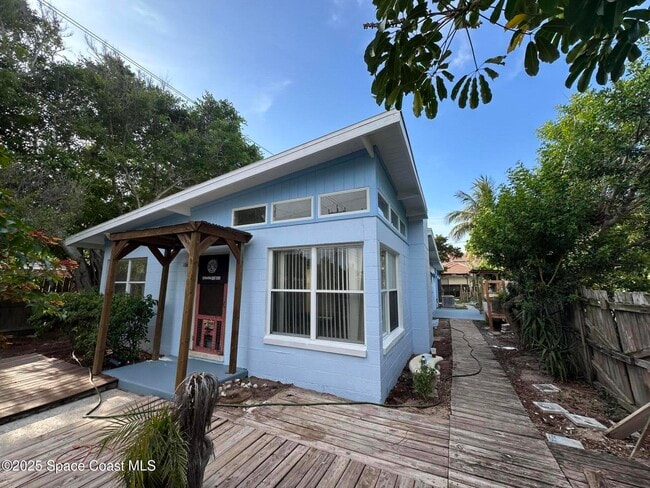 property at 400 Lincoln Ave