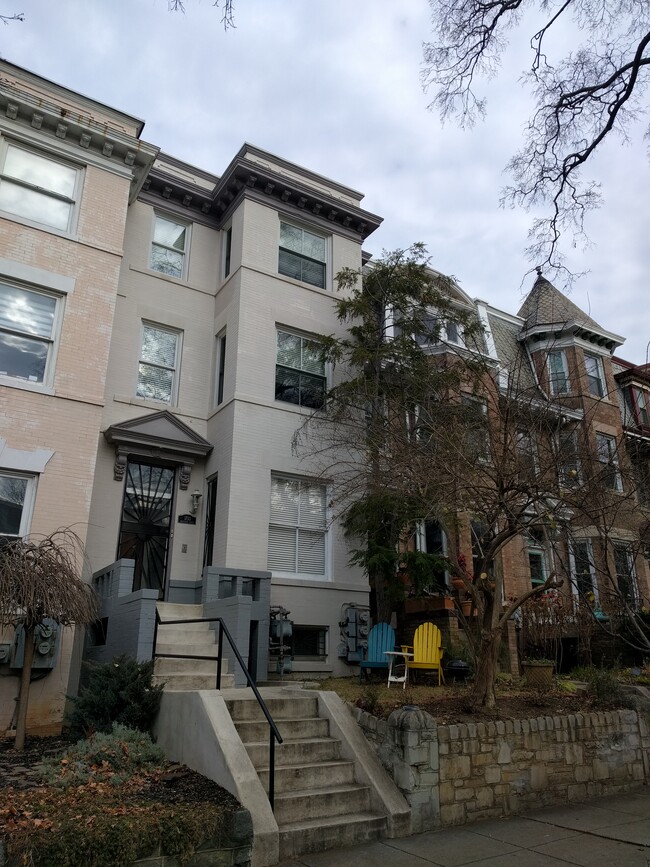 1733 Kilbourne Pl NW, Unit 2 in Washington, DC - Building Photo - Building Photo