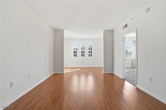 15590 Ocean Walk Circle in Ft. Myers, FL - Building Photo - Building Photo