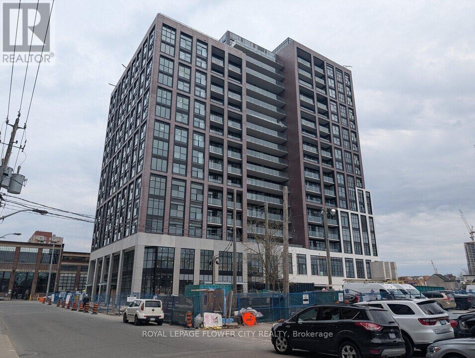181-181 Sterling Rd in Toronto, ON - Building Photo