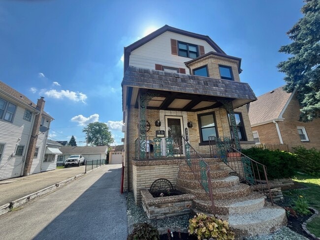 3707 N Nora Ave in Chicago, IL - Building Photo - Building Photo