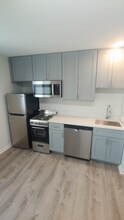 5355 S Lockwood Ave-Unit -103 in Chicago, IL - Building Photo - Building Photo