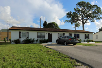 4516-4550 Kirk Rd in Lake Worth, FL - Building Photo - Building Photo