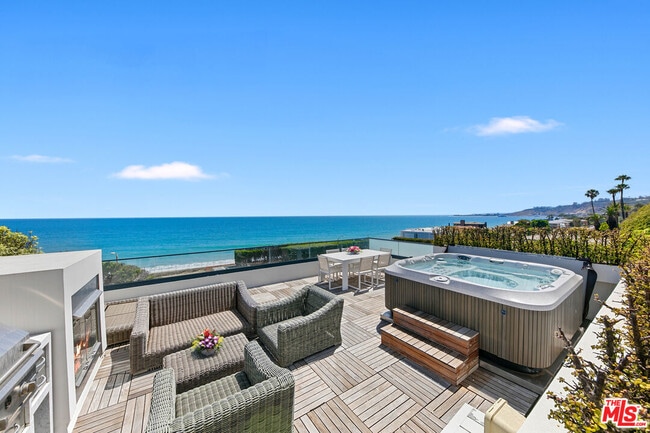 22065 Pacific Coast Hwy