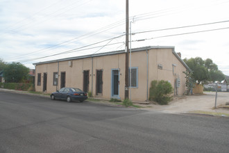 351-359 N Court Ave in Tucson, AZ - Foto de edificio - Building Photo