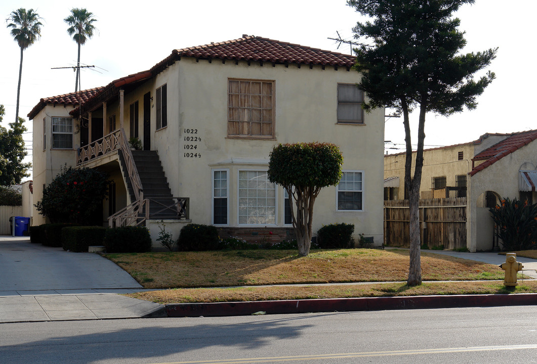 1022 S Inglewood Ave in Inglewood, CA - Building Photo