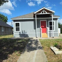 2826 Alaska Ave in Dallas, TX - Building Photo