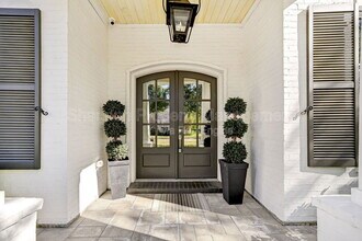 718 Magdalene Dr in Houston, TX - Building Photo - Building Photo