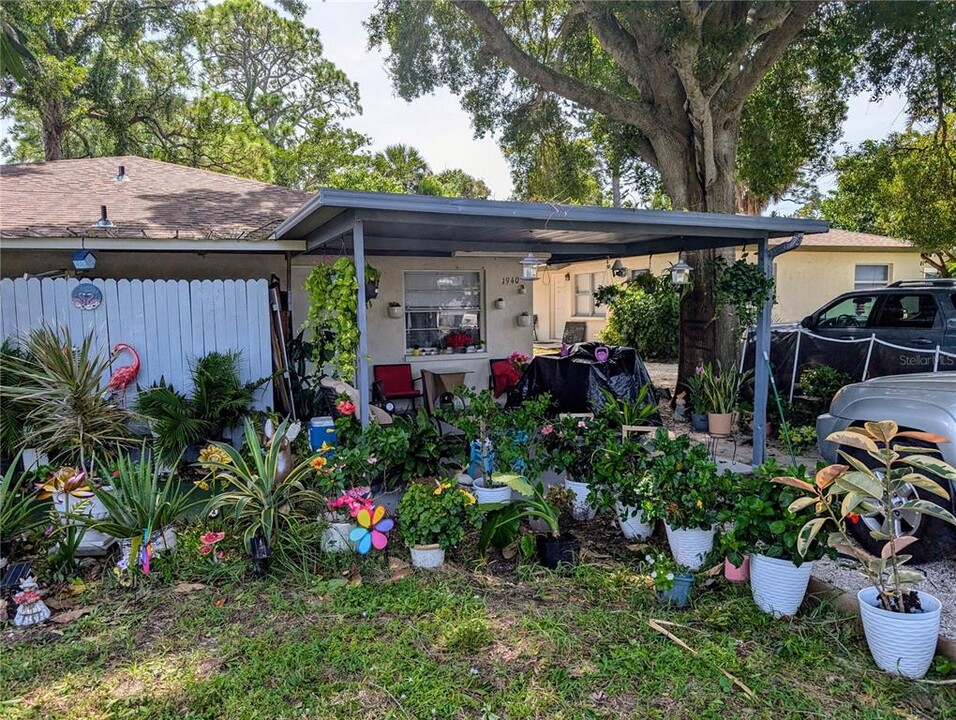 1940 Marbeth St in Sarasota, FL - Foto de edificio