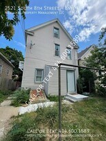 2521 S 8th St in Milwaukee, WI - Building Photo
